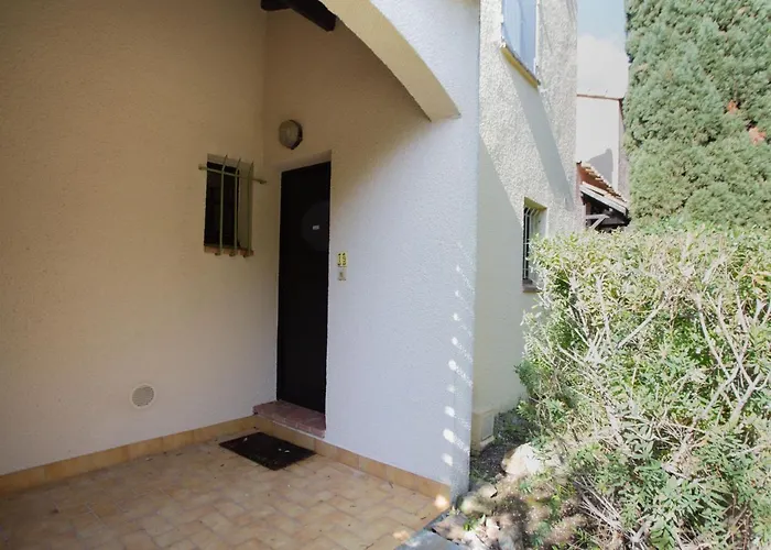 Holiday Les Mas De Pramousquier-2 By Interhome
